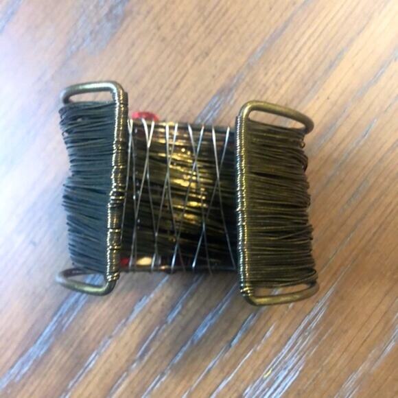 Francesca's Collections Gold Brass Wire Cuff with Red & White Stone - Picture 7 of 8